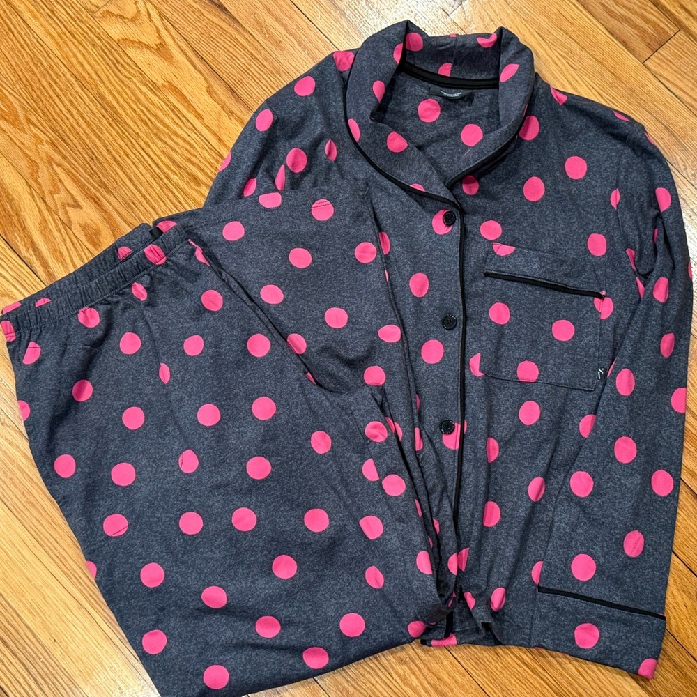2 Piece PolkaDot Pajama Set with POCKETS!